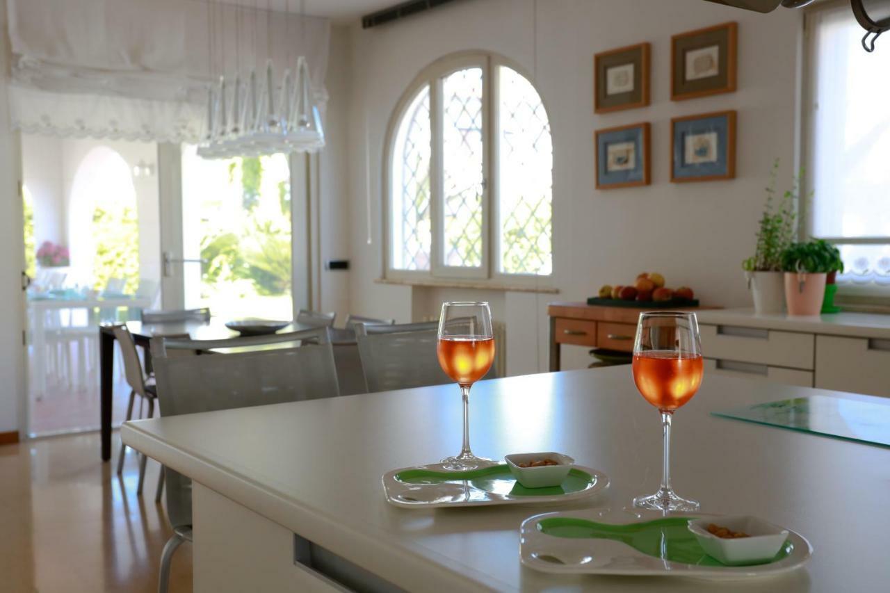 L'Ippocampo Guest House Sabaudia Kültér fotó