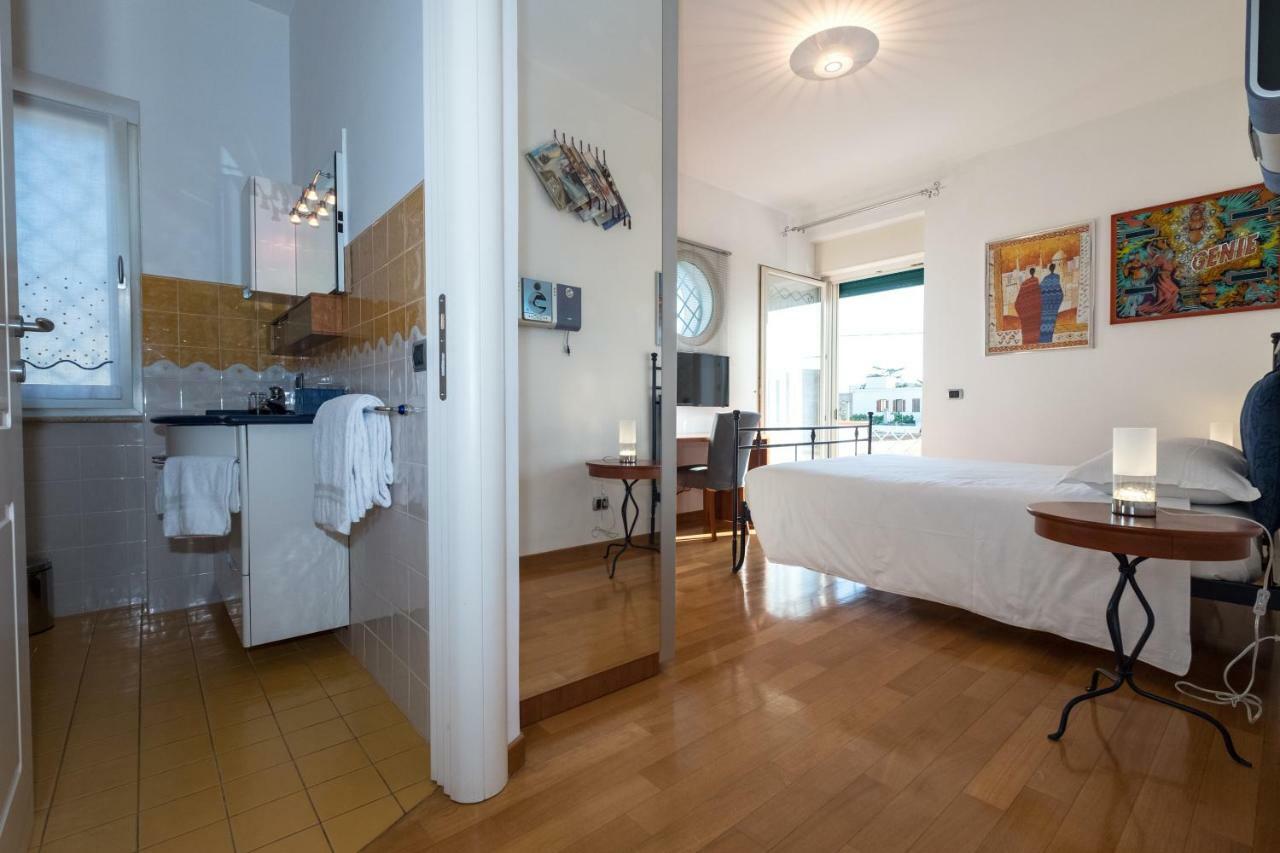 L'Ippocampo Guest House Sabaudia Kültér fotó